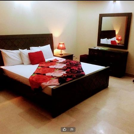 Royal Galaxy Bed & Breakfast Islamabad - For Families Only מראה חיצוני תמונה